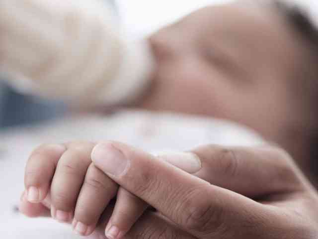 多囊可以自然受孕吗(多囊卵巢综合症严重吗)